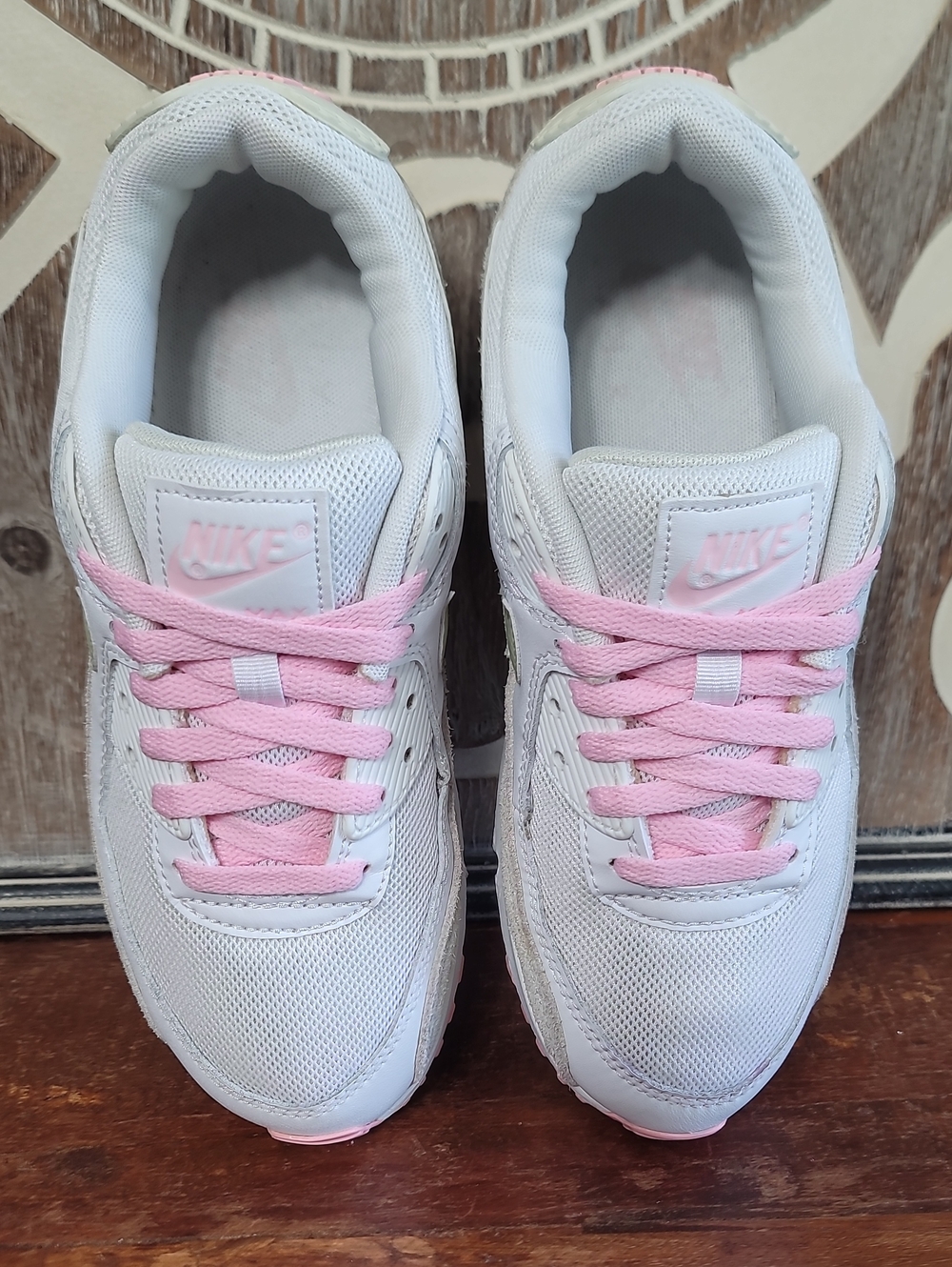 Nike Wmns Air Max 90 " White/Light Olive/Pink" Wmns 7, Good Cond. Fast Shipping - Picture 8 of 16